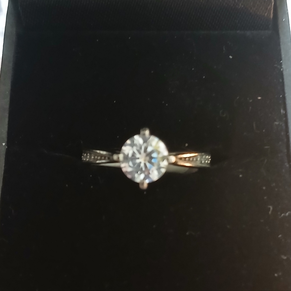 #2 GORGEOUS 925 S/S Square Triple A CZ Engagement Style Ring Sz 7 3/4😲